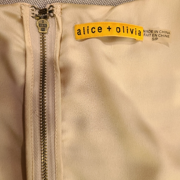 ALICE + OLIVIA Ivory Gold Metallic Beaded Bell Sleeve 3/4 Sheath Stripe S - Picture 15 of 16